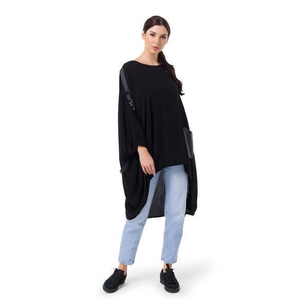 OVERSIZED TOP WITH STRAP DESIGN